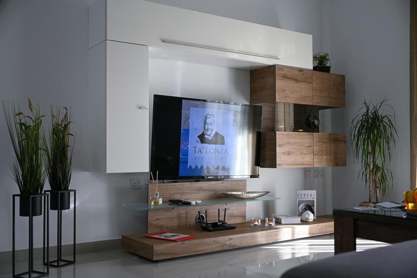 Fl 3 Ta'Lonza Luxury With Hot Tub By Homely 멜리에하 외부 사진